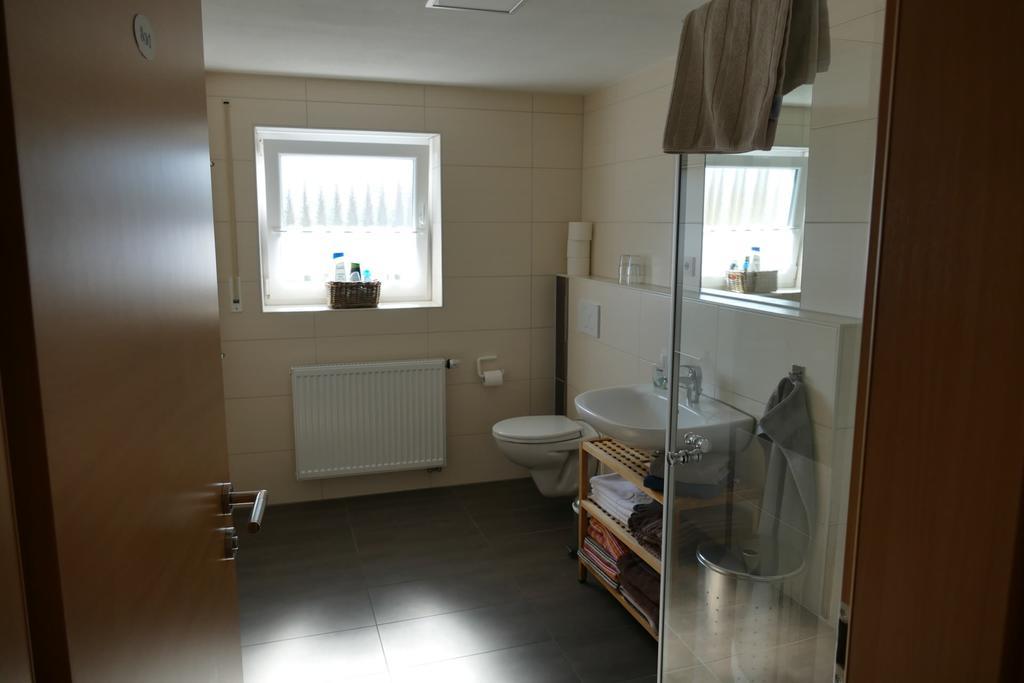 Haag Zimmervermietung Ebnat Bagian luar foto