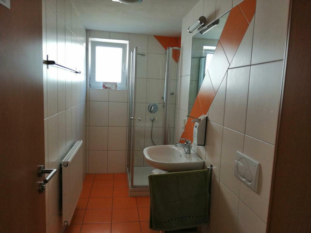 Haag Zimmervermietung Ebnat Bagian luar foto